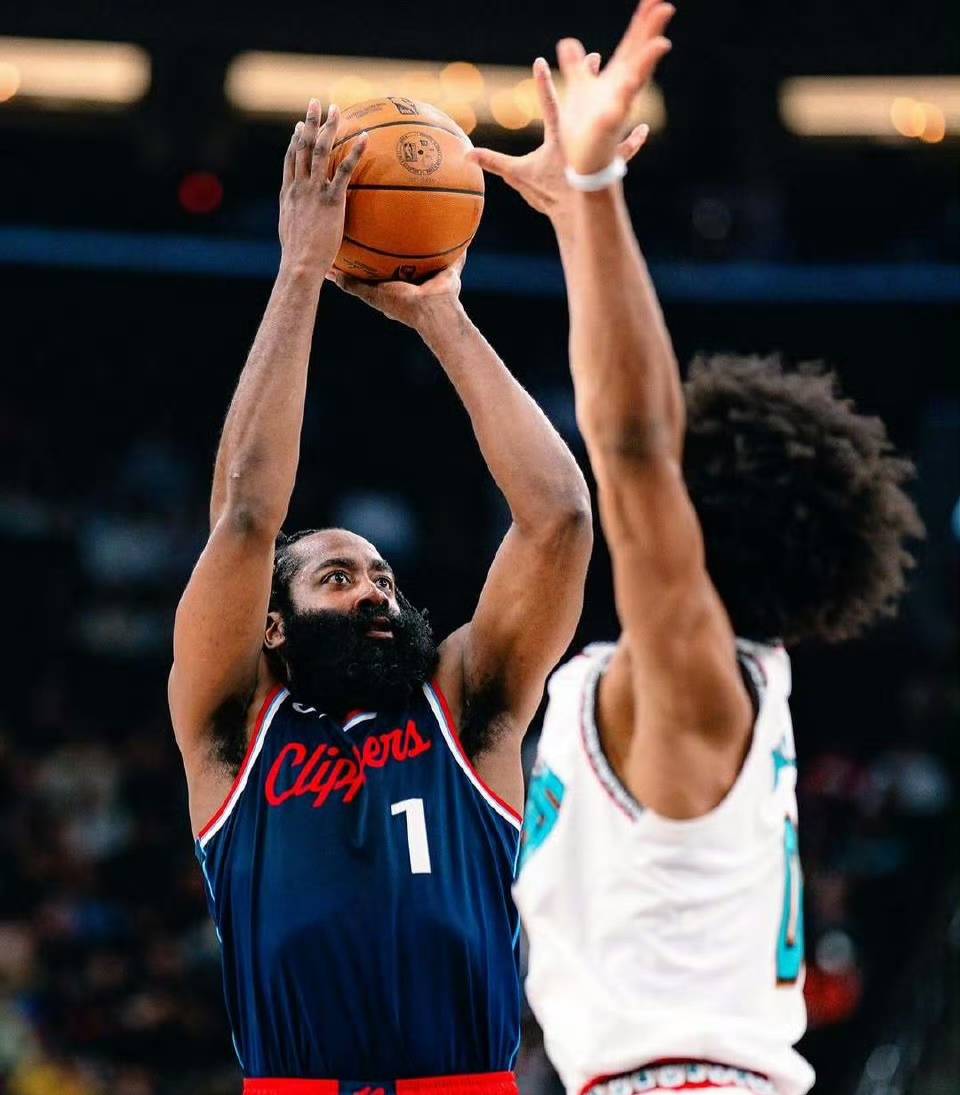 kaiyun官网中国-利物浦不断突破!,哈登连续七场比赛得分超过出色防守赛场气氛高涨-kaiyun官网中国